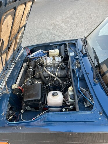 LADA (VAZ) 2107 2004, 25,630 km - 1.6 л - Salyan
