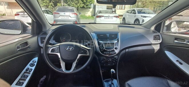 Hyundai Accent 2010, 122,000 km - 1.4 л - Bakı
