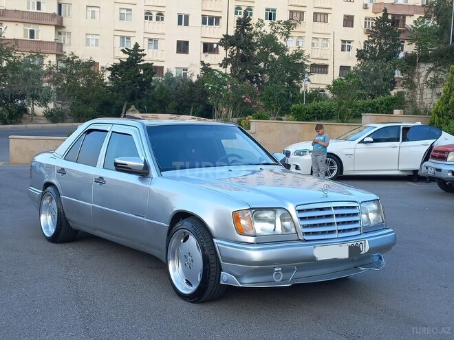 Mercedes E 200 1992, 259,803 km - 2.0 l - Bakı