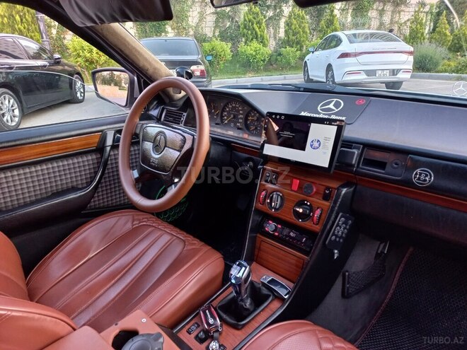 Mercedes E 200 1992, 259,803 km - 2.0 l - Bakı