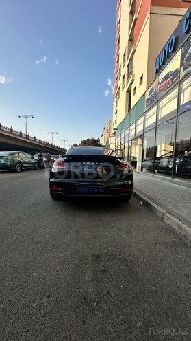 Porsche Panamera 4S-4
