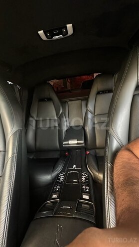 Porsche Panamera 4S-13