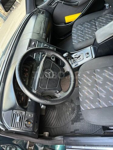 Mercedes C 180 1998, 411,198 km - 1.8 l - Tovuz