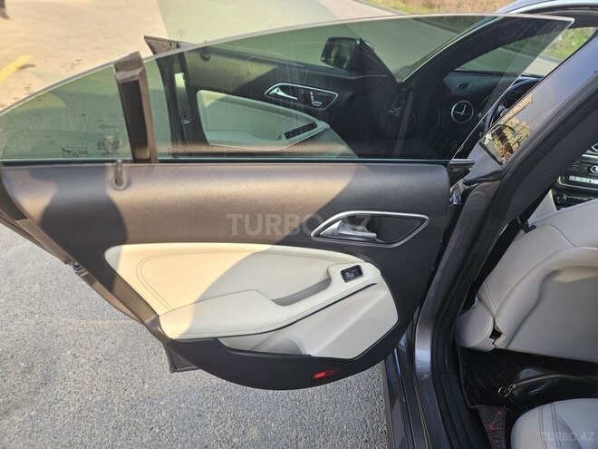 Mercedes CLA 250-14
