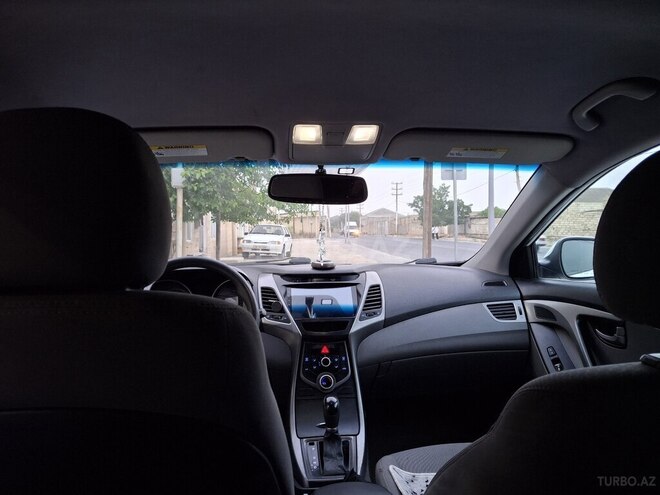 Hyundai Elantra 2015, 260,199 km - 1.8 l - Bakı