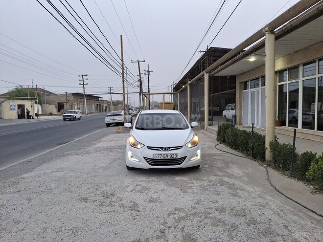 Hyundai Elantra 2015, 260,199 km - 1.8 l - Bakı