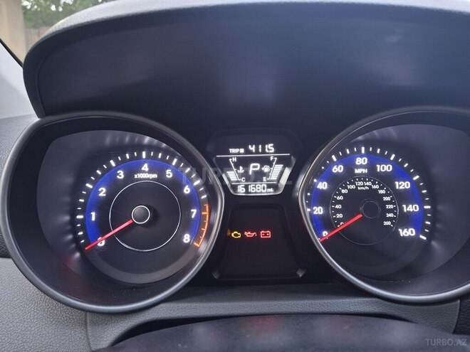 Hyundai Elantra 2015, 260,199 km - 1.8 l - Bakı