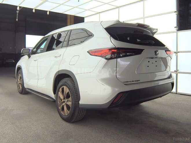 Toyota Highlander-4