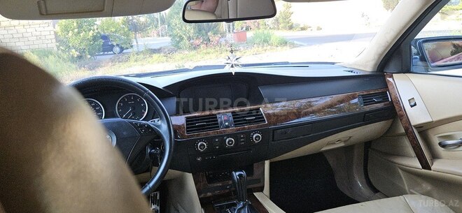 BMW 530 2007, 300,190 km - 3.0 l - Saatlı