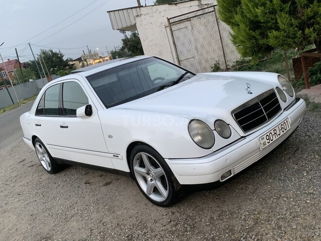 Mercedes E 200 1999, 249,000 km - 2.0 л - Masallı