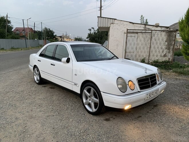 Mercedes E 200 1999, 249,000 km - 2.0 л - Masallı