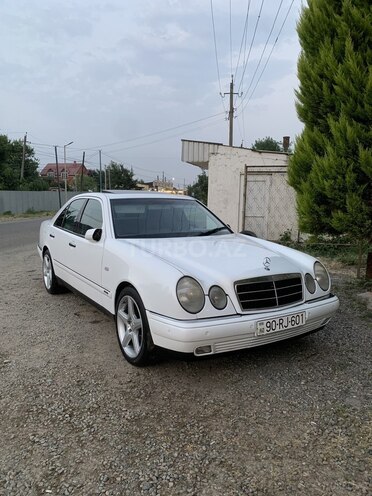 Mercedes E 200 1999, 249,000 km - 2.0 л - Masallı