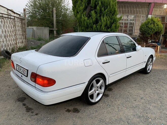 Mercedes E 200 1999, 249,000 km - 2.0 л - Masallı