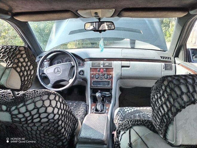 Mercedes E 200 1996, 500,000 km - 2.0 l - Bakı