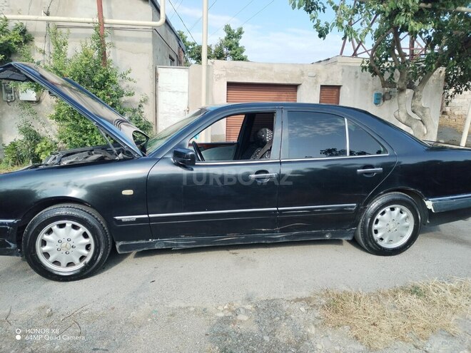 Mercedes E 200 1996, 500,000 km - 2.0 l - Bakı