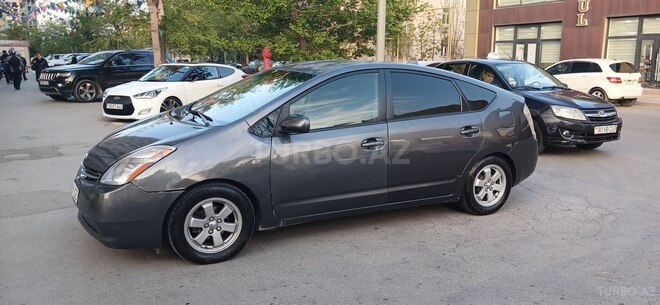 Toyota Prius-8