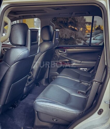 Lexus LX 570-5