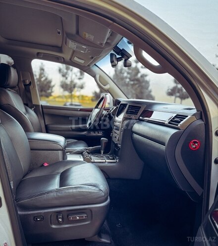 Lexus LX 570-13