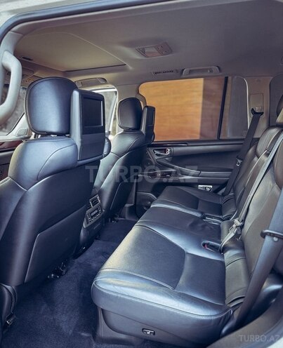 Lexus LX 570-15