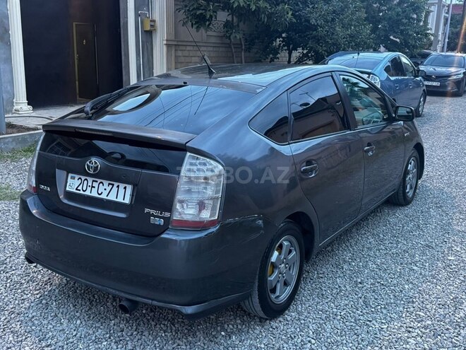 Toyota Prius-4