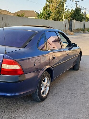 Opel Vectra 1996, 325,000 km - 1.8 l - Bakı