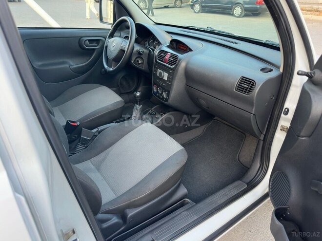 Opel Combo-11