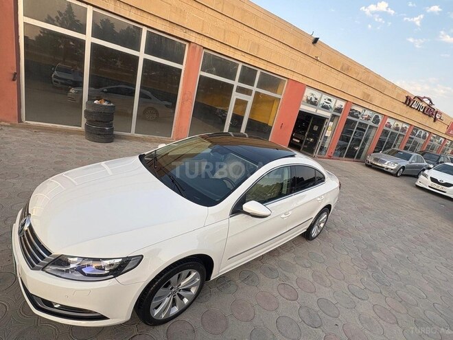 Volkswagen Passat CC-11