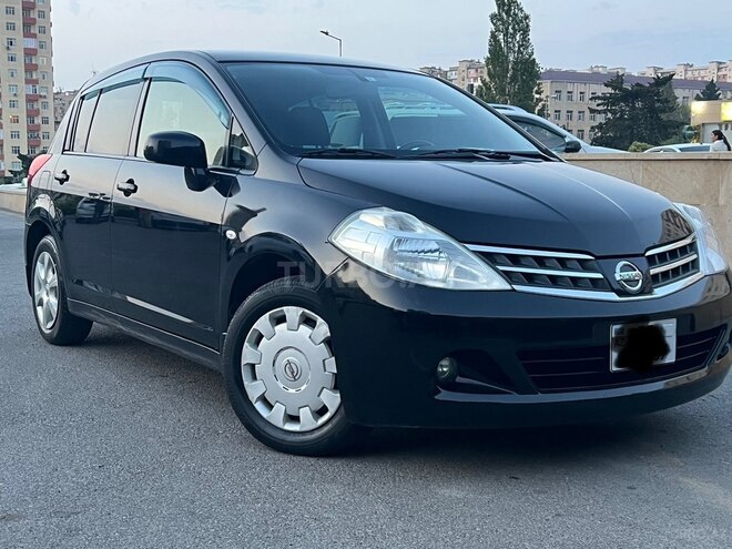 Nissan Tiida-1
