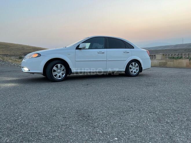 Daewoo Gentra-9