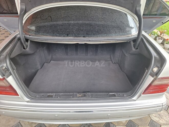 Mercedes E 270 2001, 398,642 km - 2.7 l - Bakı
