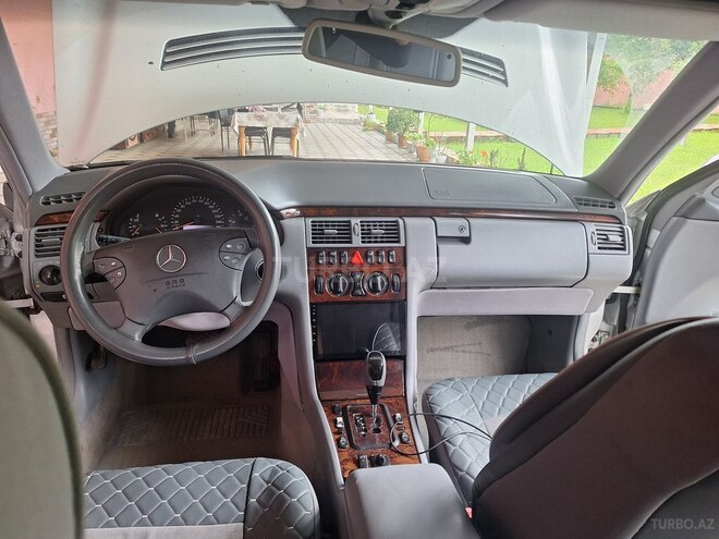 Mercedes E 270 2001, 398,642 km - 2.7 l - Bakı