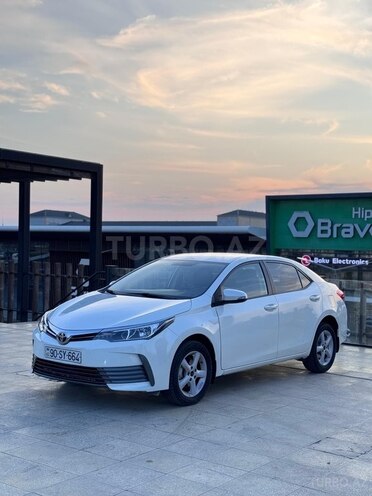 Toyota Corolla 2017, 146,600 km - 1.6 l - Bakı