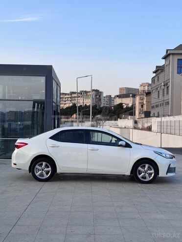 Toyota Corolla 2017, 146,600 km - 1.6 l - Bakı