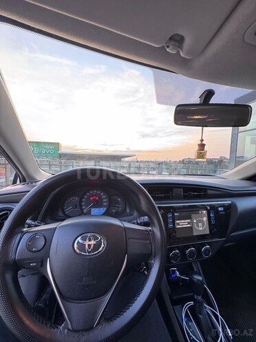 Toyota Corolla 2017, 146,600 km - 1.6 l - Bakı