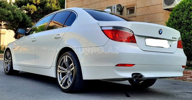 BMW 525-8