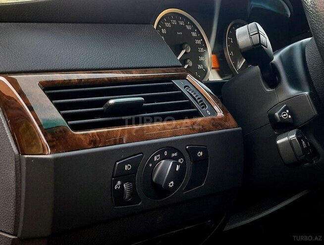 BMW 525-21
