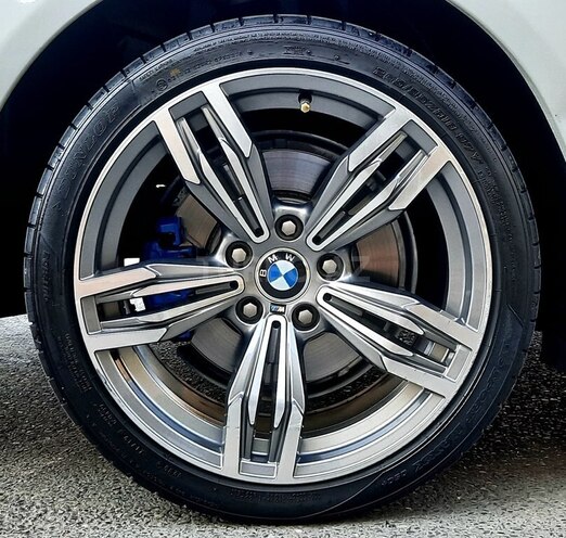 BMW 525-12