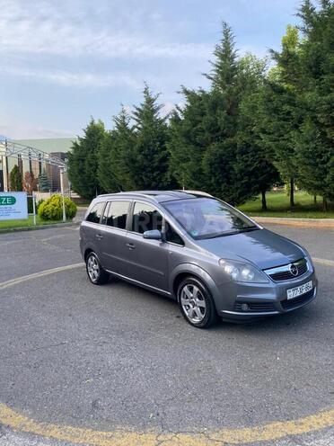 Opel Zafira 2006, 434,000 km - 1.9 л - Qax