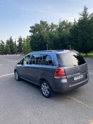 Opel Zafira 2006, 434,000 km - 1.9 л - Qax