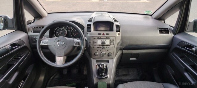 Opel Zafira 2006, 434,000 km - 1.9 л - Qax
