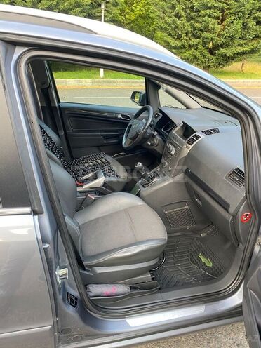 Opel Zafira 2006, 434,000 km - 1.9 л - Qax