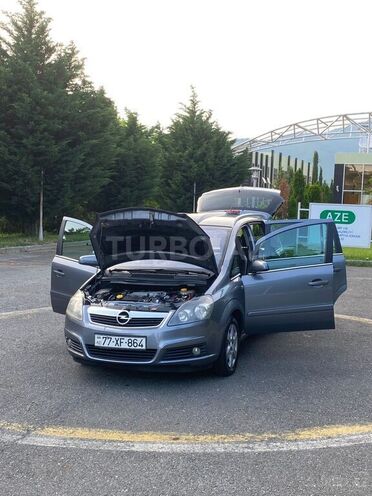 Opel Zafira 2006, 434,000 km - 1.9 л - Qax