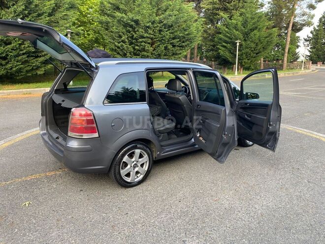 Opel Zafira 2006, 434,000 km - 1.9 л - Qax