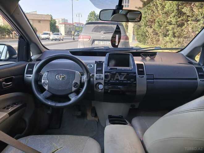 Toyota Prius-3