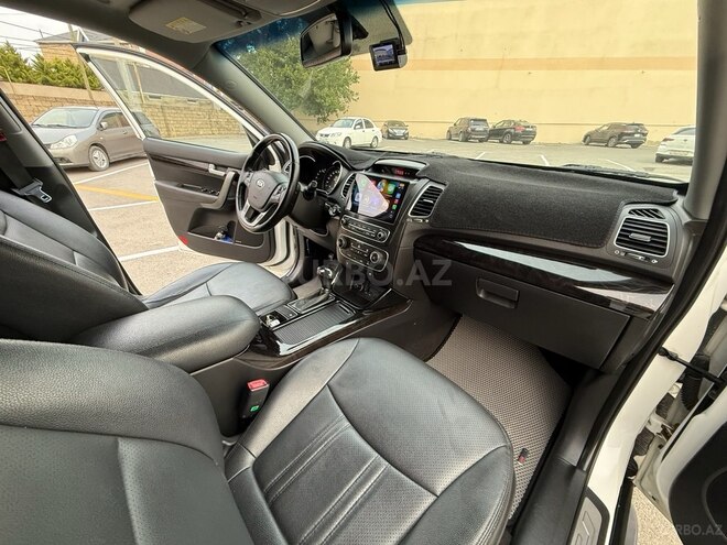 Kia Sorento-9
