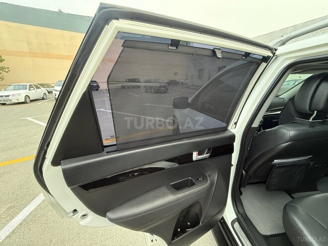 Kia Sorento-11