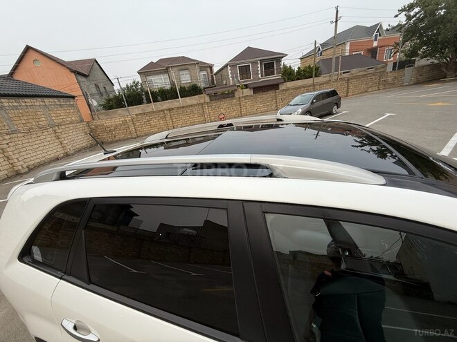 Kia Sorento-16