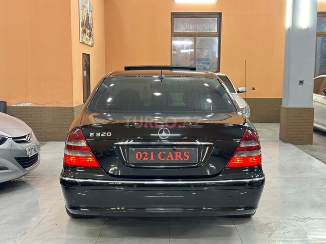 Mercedes E 320-2