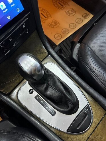 Mercedes E 320-16