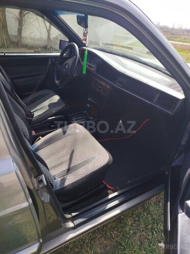 Mercedes 190 1993, 450,000 km - 2.0 l - Xaçmaz
